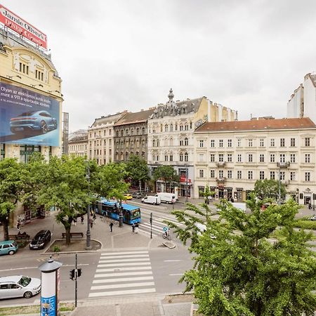 Elegant Apartment In Super Central Location Budapest Exterior photo